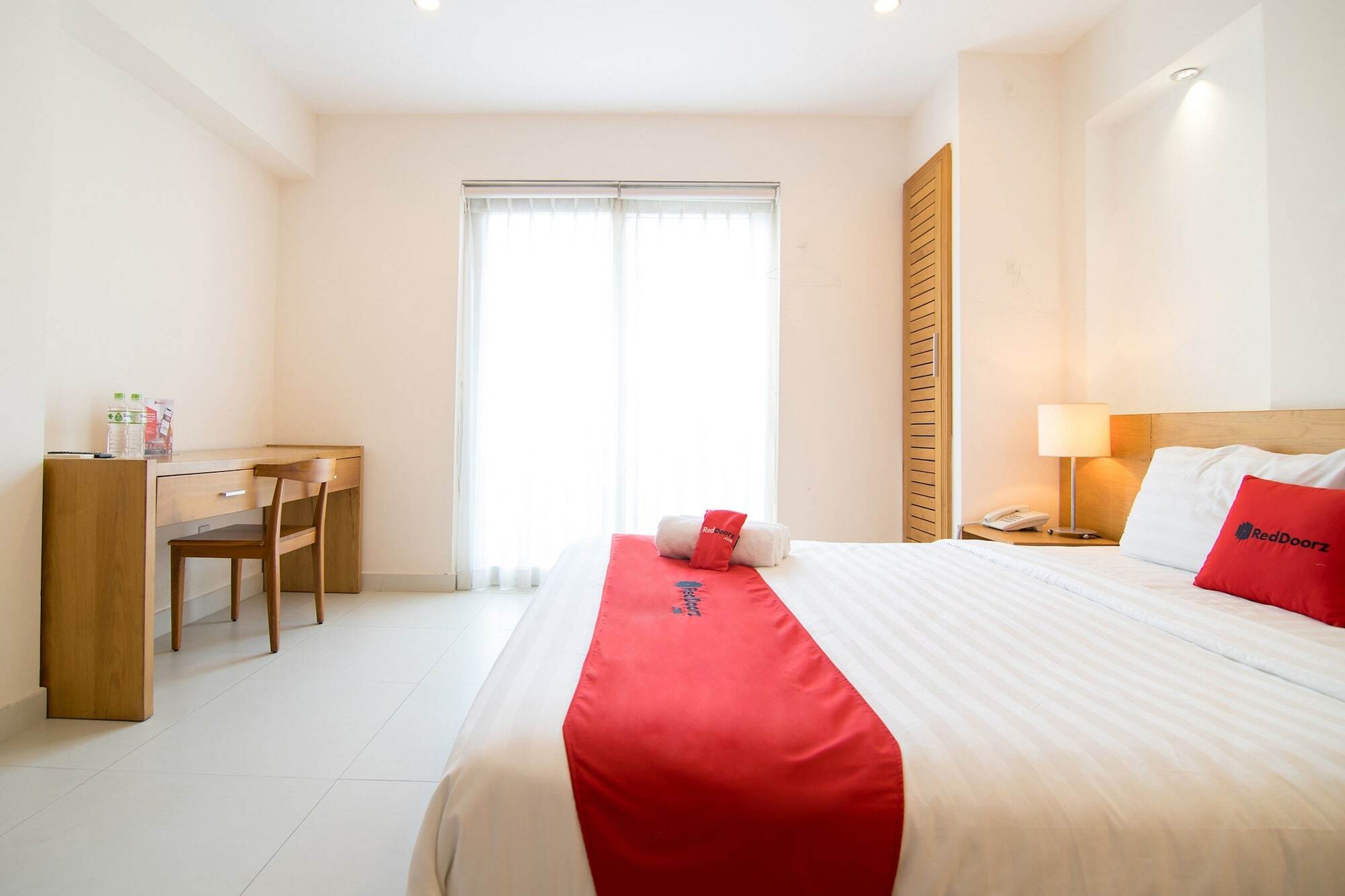 Reddoorz Plus Near Secc D7 Thành Pho Ho Chí Minh Esterno foto